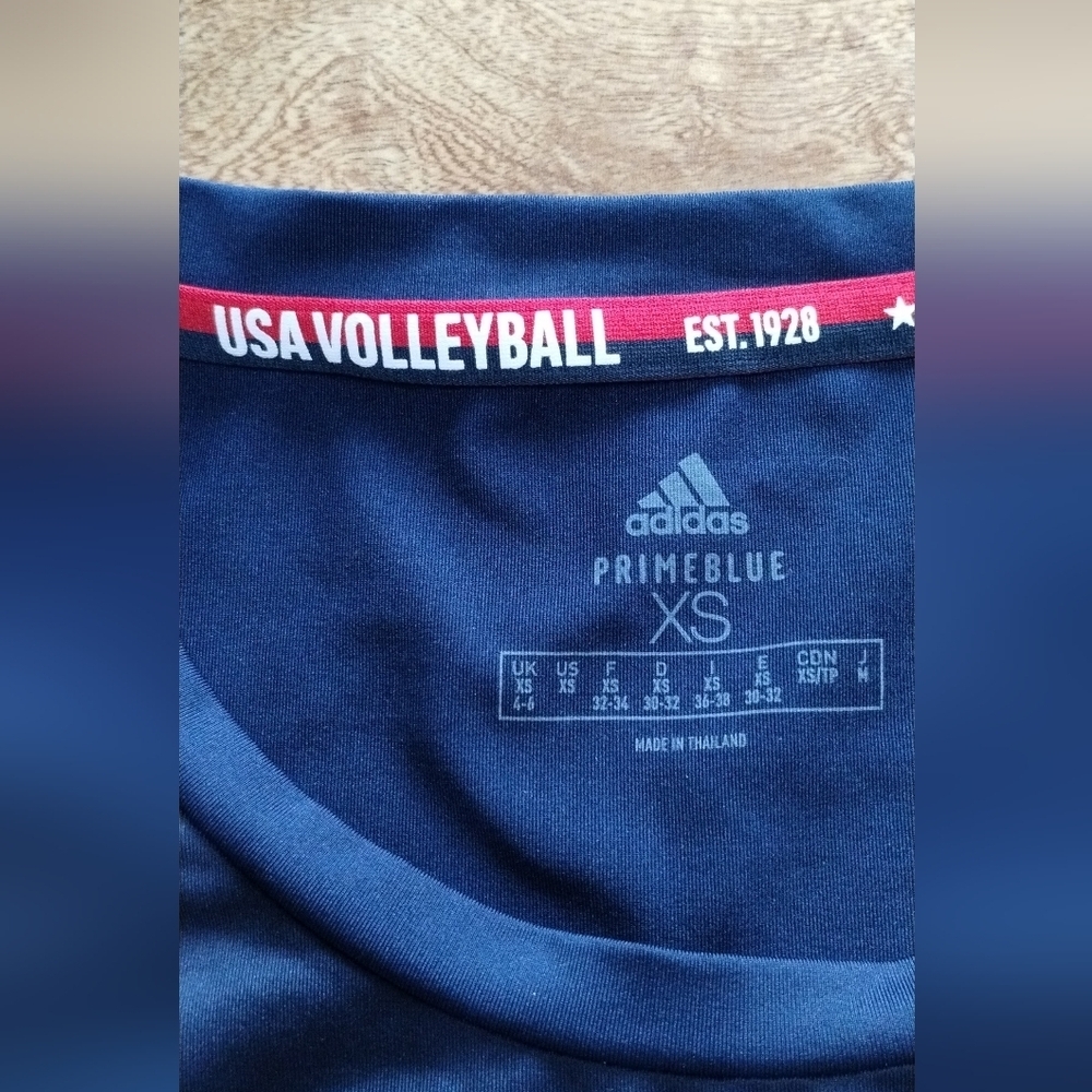 Adidas Women's USA Volleyball Primeblue Replica Tee Shirt Size (XS) - Picture 6 of 7